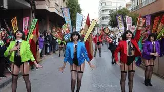 Niñas en lencería y con pezoneras: el polémico disfraz de los Carnavales de Torrevieja