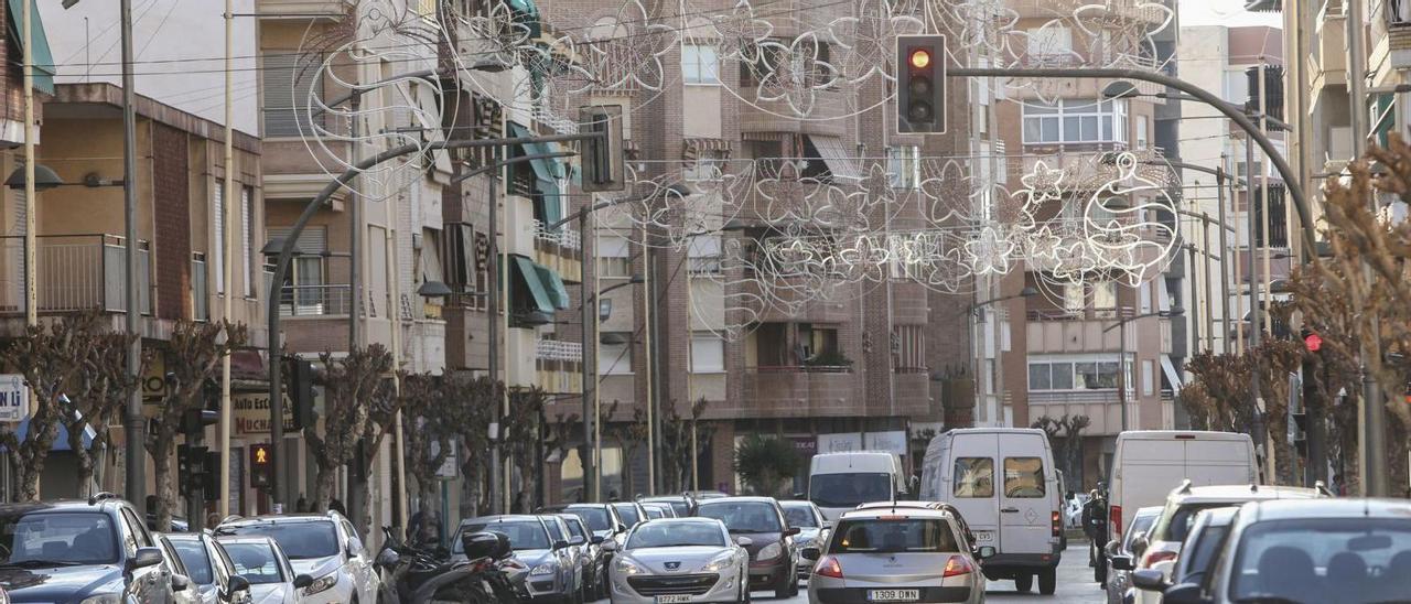 Imagen de la calle Carlos Soler en Mutxamel, uno de los municipios donde se construirán viviendas de alquiler social.  | PILAR CORTÉS