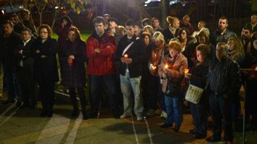 Concentración en contra de los desahucios en Moaña.  // G.Núñez