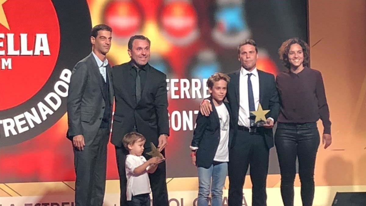 Gerard (seleccionador catalán), Sergio González, Rubi y Natalia Arroyo (seleccionadora femenina), en la Gala de les Estrelles en la Antiga Fabrica Damm.