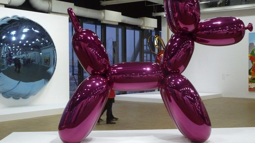 ‘Balloon dog’, obra de Jeff Koons