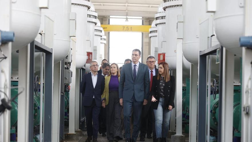Pedro Sánchez anuncia una planta fotovoltaica con la ampliación de la desalinizadora de Torrevieja