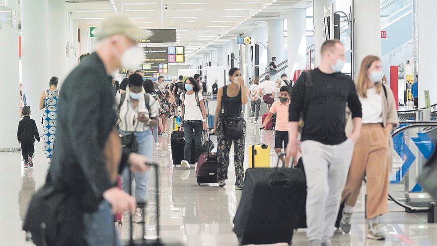 Aeropuertos de Baleares: Más de 5.000 vuelos en Son Sant Joan hasta el 9 de enero