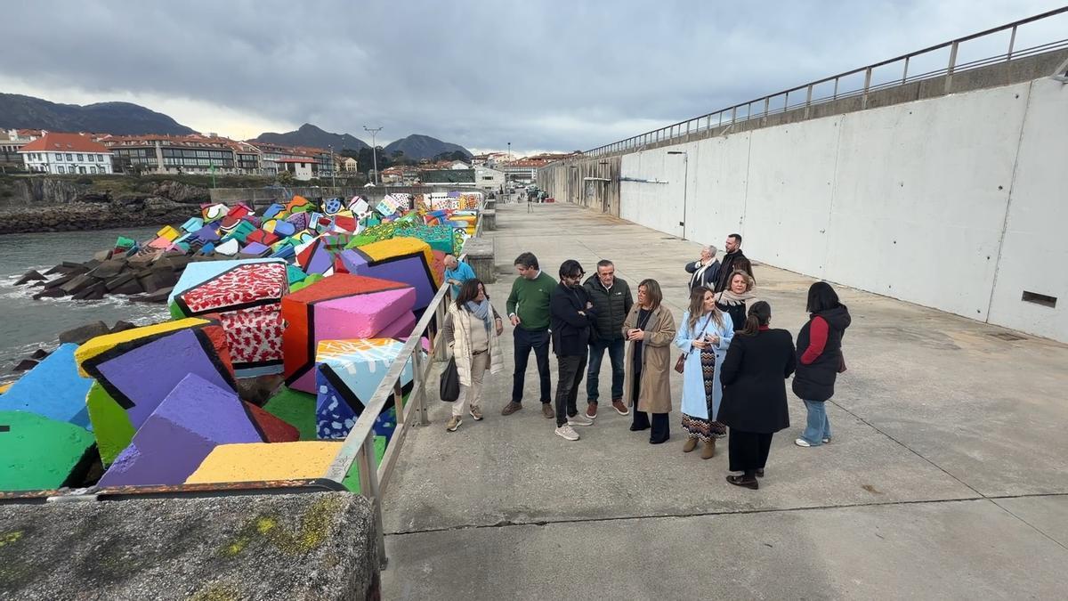 VÍDEO: Visita de las autoridades a los "Cubos de la Memoria".