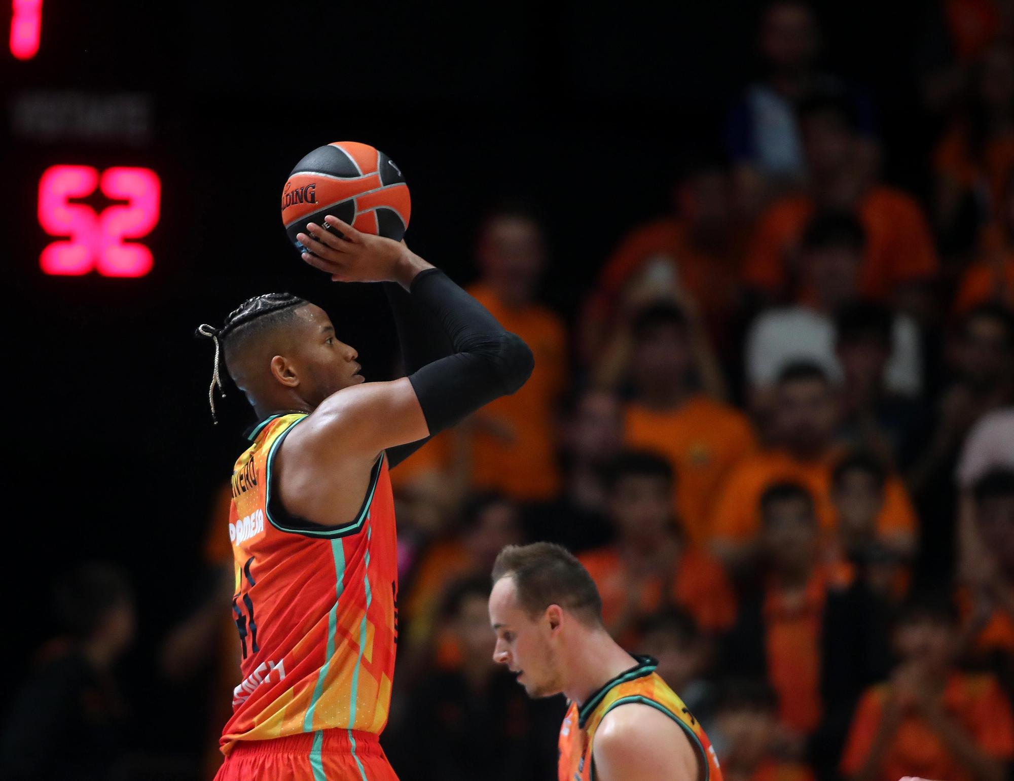 Valencia Basket vs LDLC Asvel