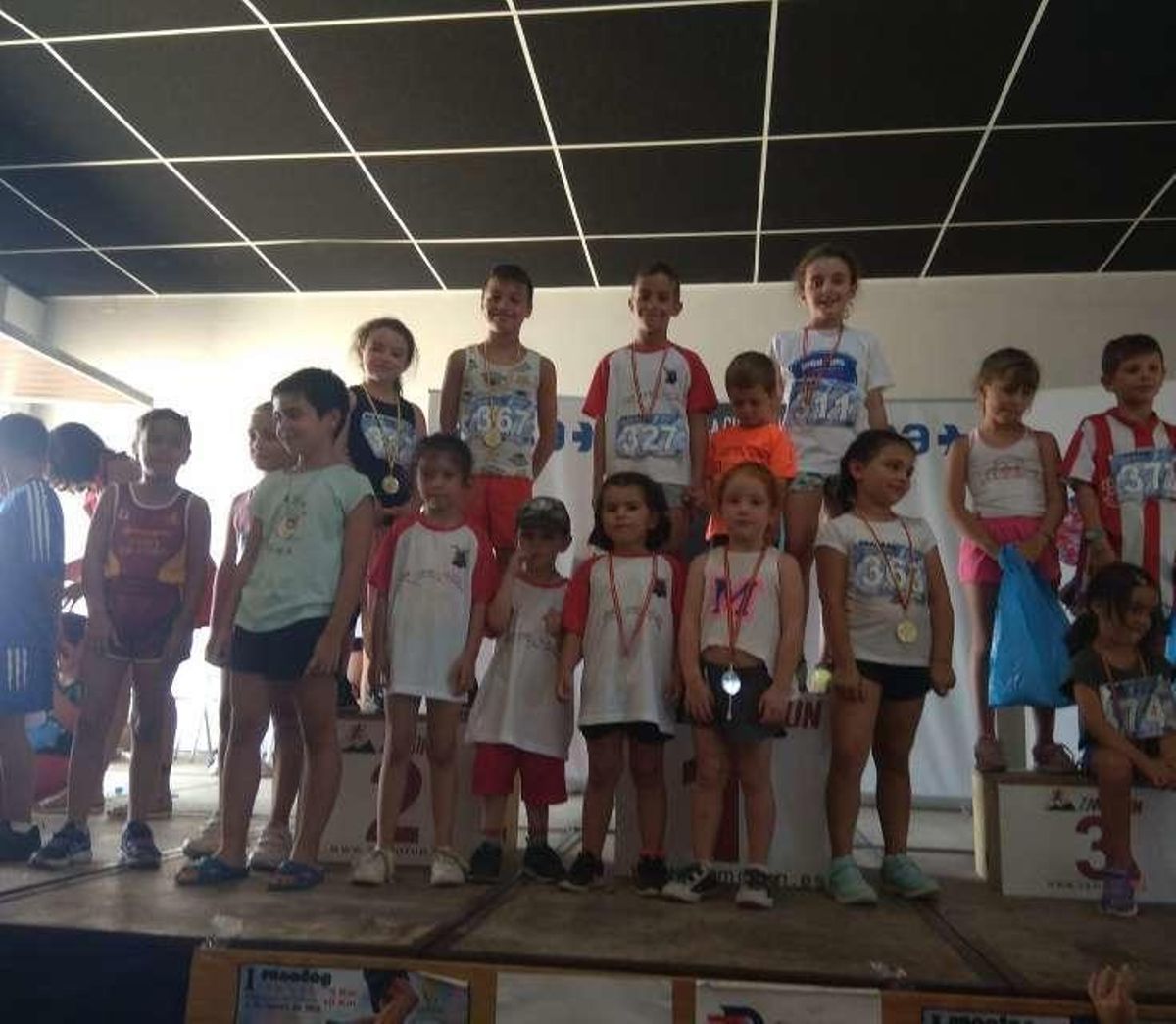 Más de 300 participantes en la I marcha Sierra de la Culebra de Villanueva de Valrojo