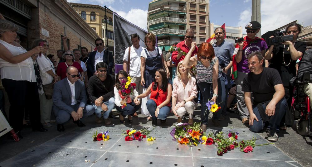 Homenaje a las víctimas del bombardeo del Mercado