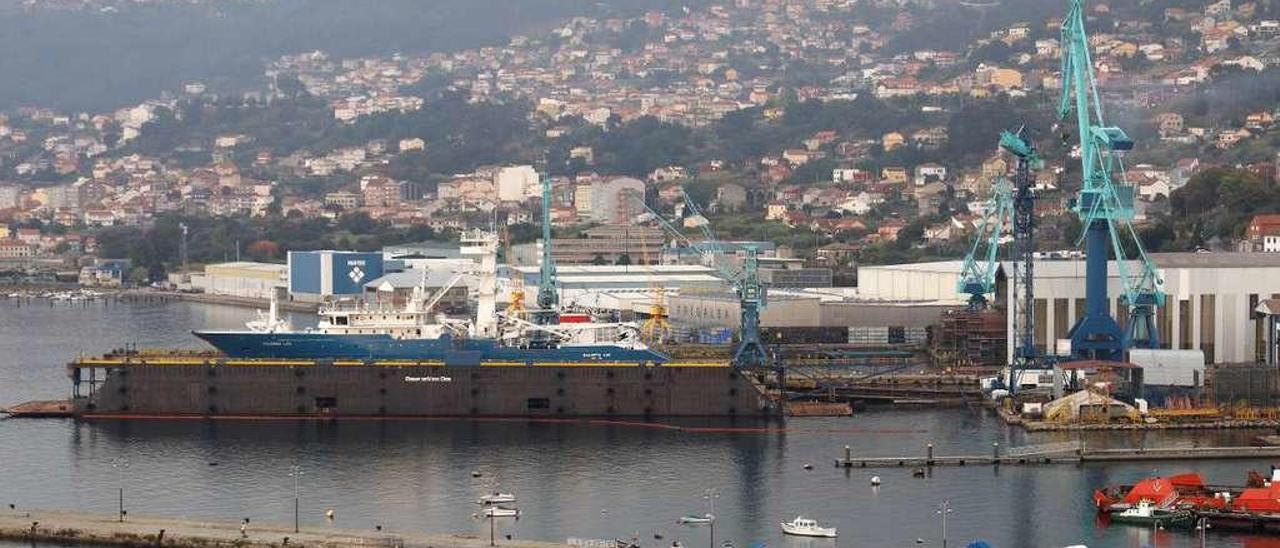 Panorámica de las instalaciones de Metalships &amp; Docks, en Teis. // Ricardo Grobas