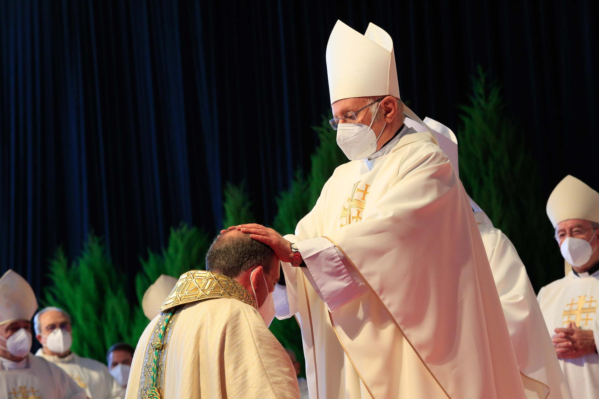 Ordenación del obispo en el Recinto Ferial