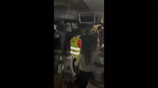 "Necesitamos la colaboración de todos": la advertencia de un asistente en el tren descarrilado en Córdoba