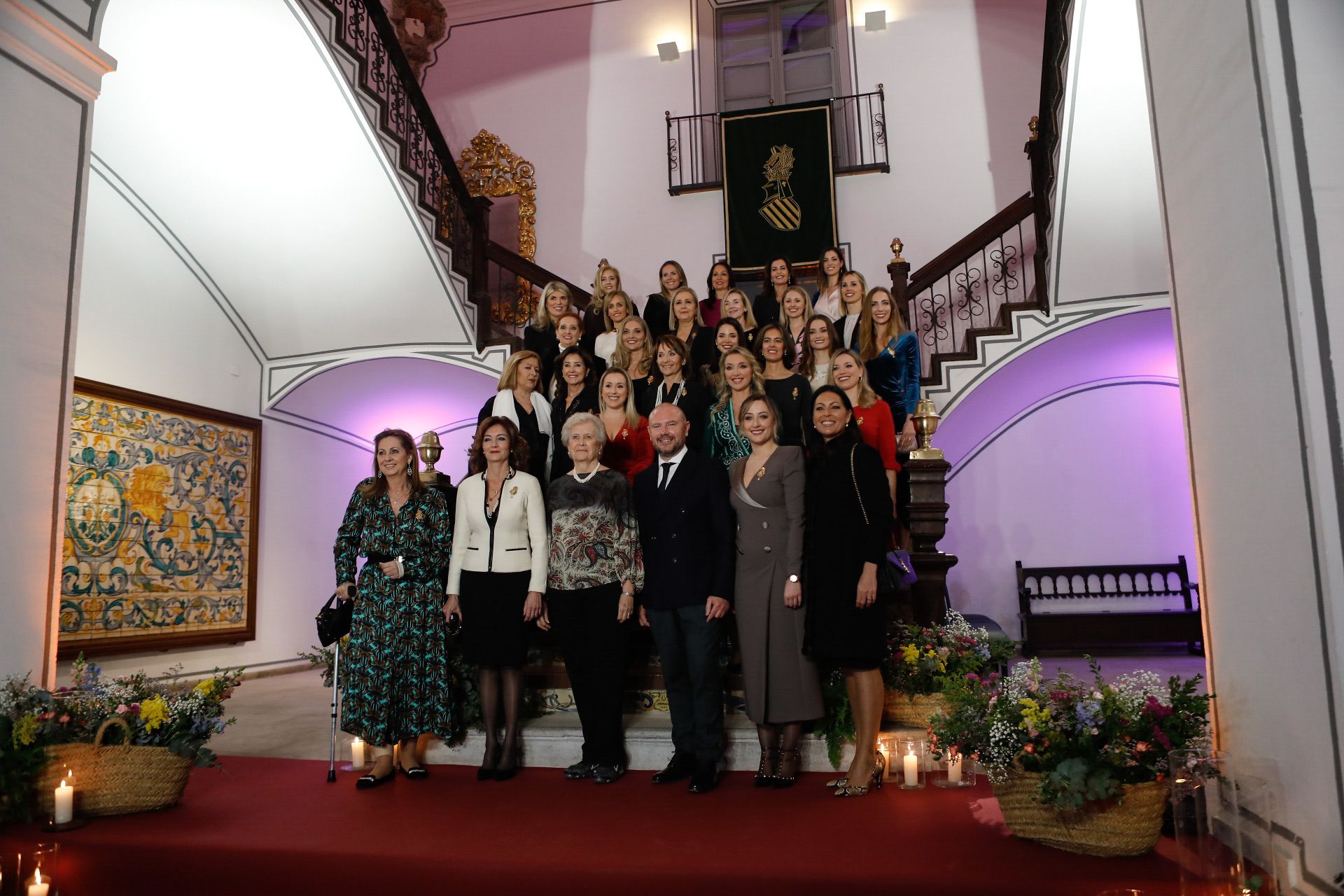 La Diputación y la "Cadira d'Or" reúnen a las falleras mayores de València de la historia