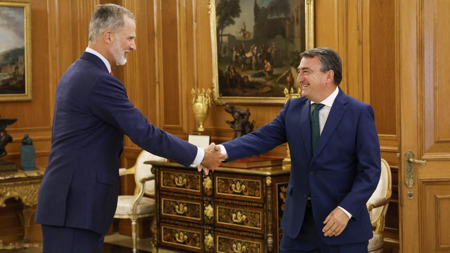 Felipe VI recibe en Zarzuela al portavoz del PNV Aitor Esteban