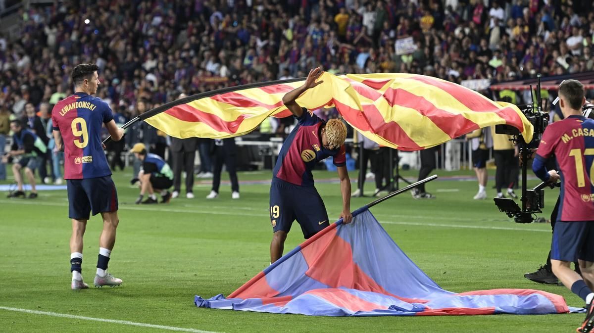 El Barça de Flick se va de Montjuïc celebrando su hegemonía en España