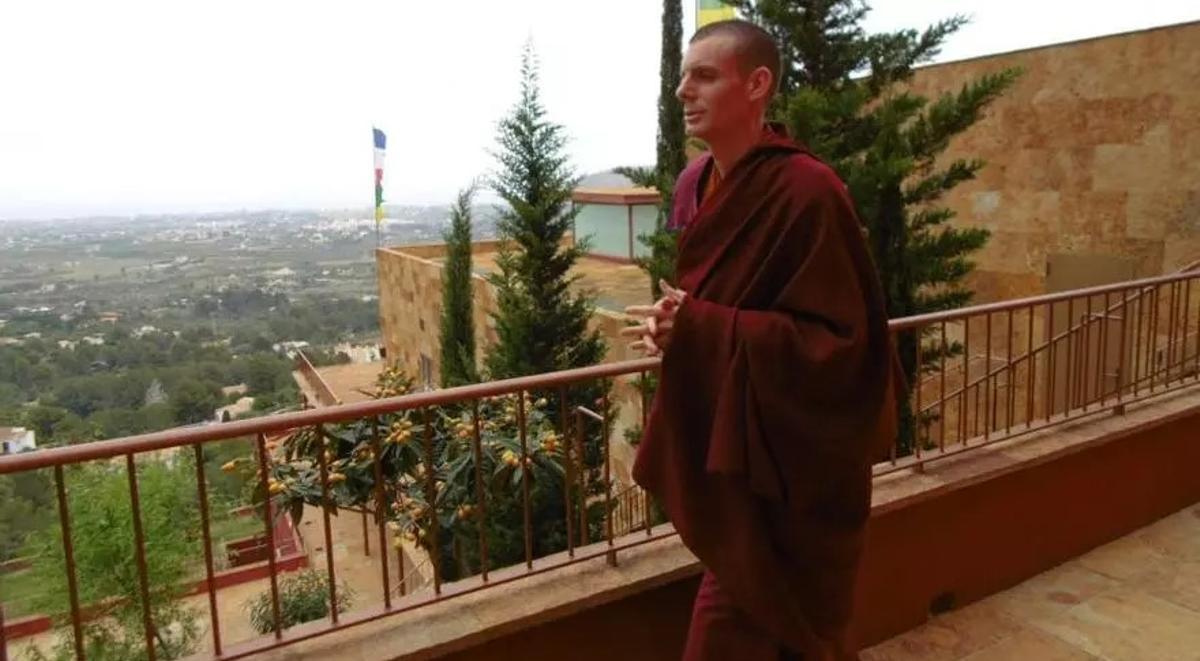 El lama Rinchen Gualtsen, en el centro budista de Pedreguer