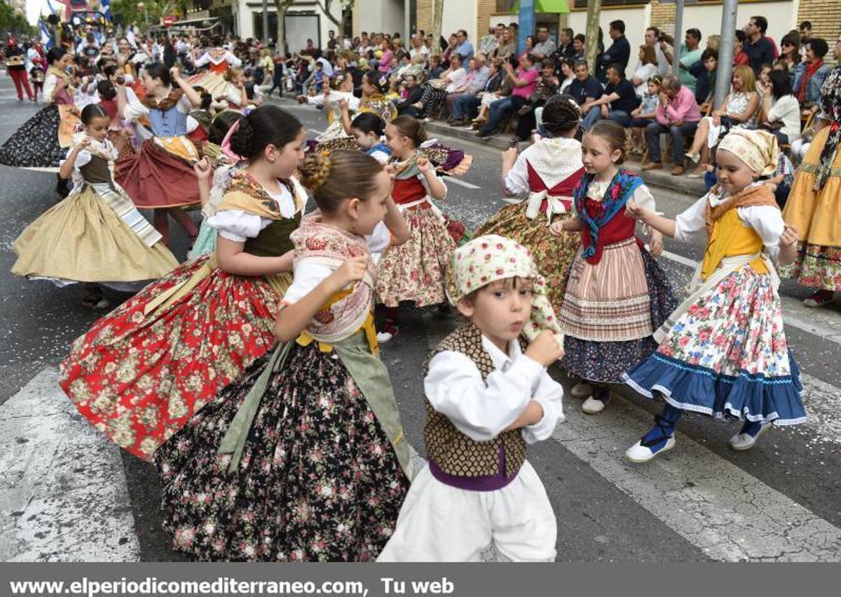 GALERÍA DE FOTOS -- Vila-real se llena de disfraces en la calle