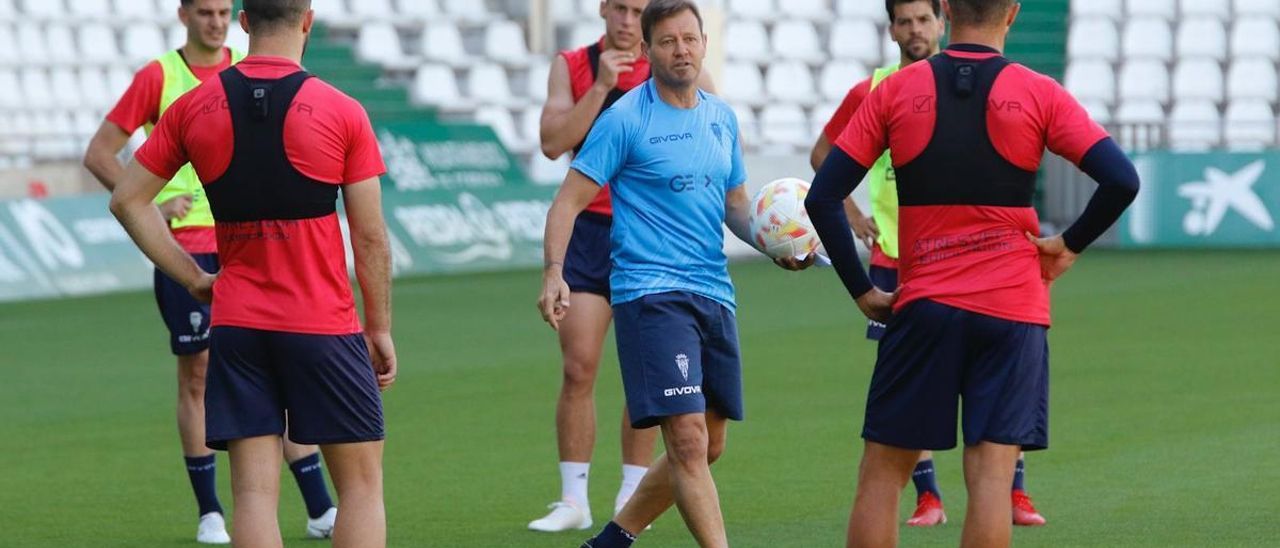 Manuel Mosquera, en un entreno del Córdoba CF en El Arcángel.
