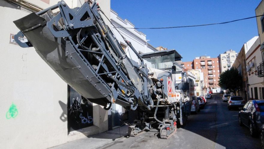 Las obras de asfaltado llegan a la travesía de Pizarro
