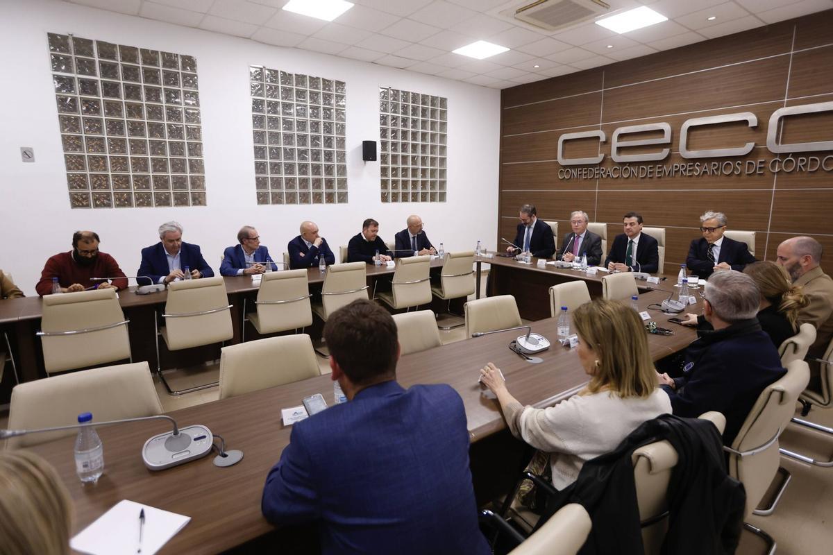 Córdoba. Reunión ante la interrupción del servicio de Alta Velocidad entre Madrid y Málaga y su repercusión en el sector empresarial de Córdoba. CECO