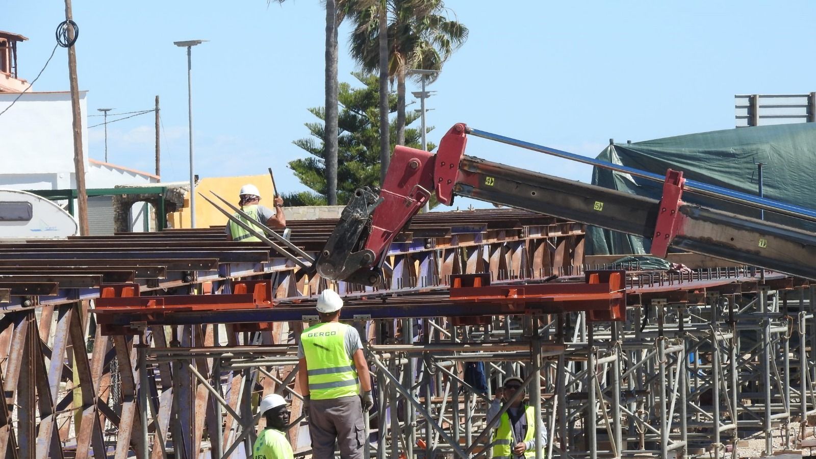 Las obras de la pasarela del Cervol inician el montaje final en Vinaròs