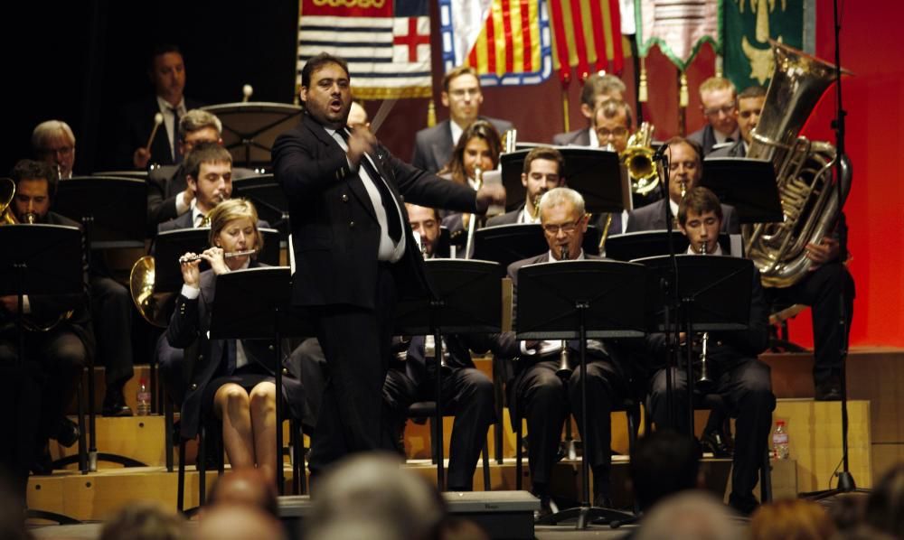 Alcoy ensalza a los cargos de las Fiestas de 2017