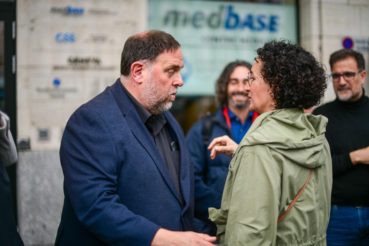 Oriol Junqueras y Marta Rovira en Suiza, en una imagen del pasado mes de abril. Oriol Junqueras y Marta Rovira en Suiza, en una imagen del pasado mes de abril.