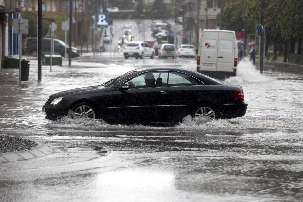 El temporal causa importantes inundaciones en Avilés