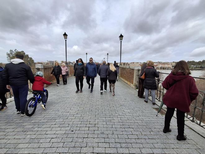 Fotogalería | El buen tiempo devuelve a los pacenses al río