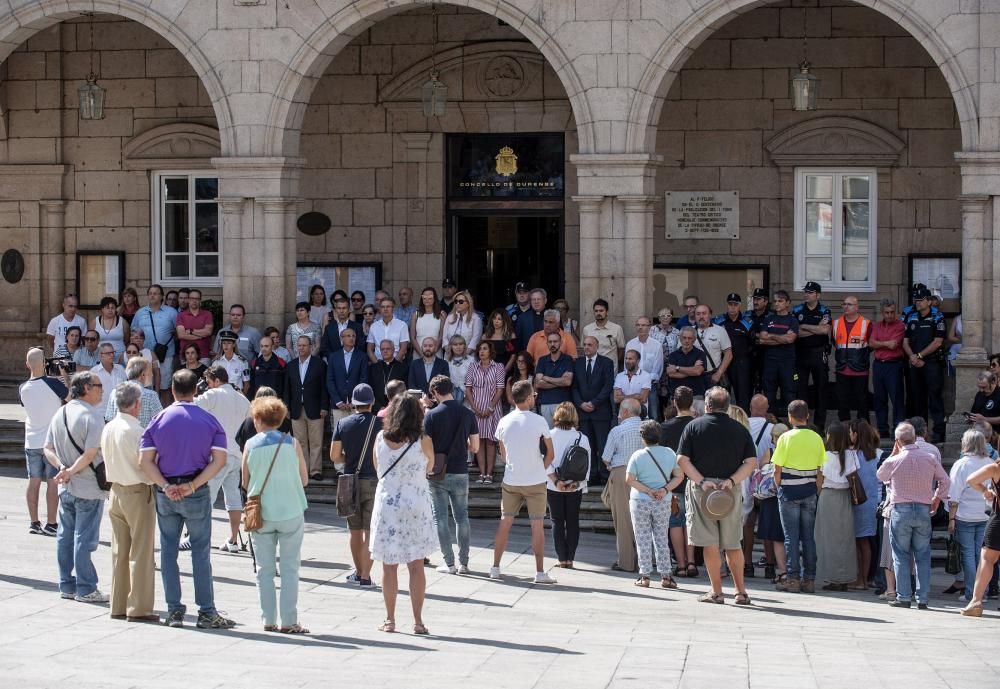 Atentados en Barcelona y Cambrils | Banderas a media asta y concentraciones silenciosas en toda Galicia