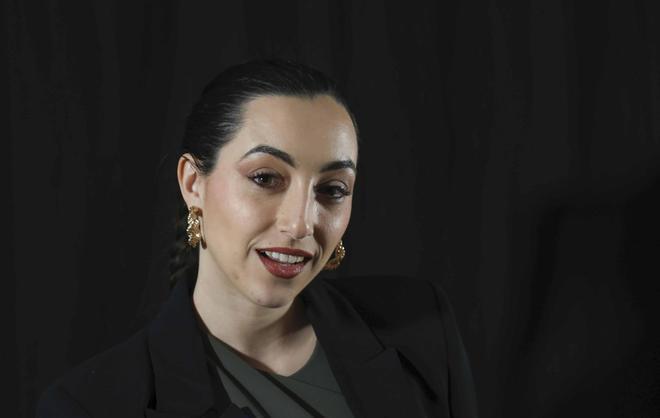 La alicantina Asheerah presenta su canción "Nubes"