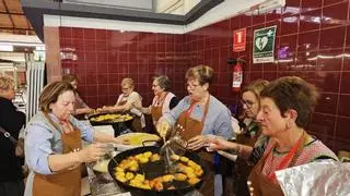 Cáritas de Tavernes recauda 2.050 euros en la Trobada Multicultural