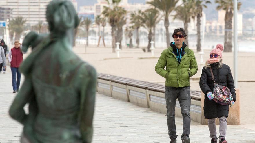 Alicante esquiva el &quot;frío de Groenlandia&quot; que sacude el norte de España pero el fin de semana será desapacible