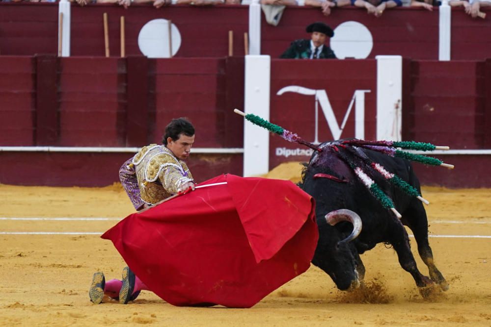 En la última cita taurina de esta feria en la plaza de toros de La Malagueta, se lidiaron toros de Gabriel Rojas. El cartel lo formaron Santana Claros, Juan Carlos Benítez y Miguel Aguilar.