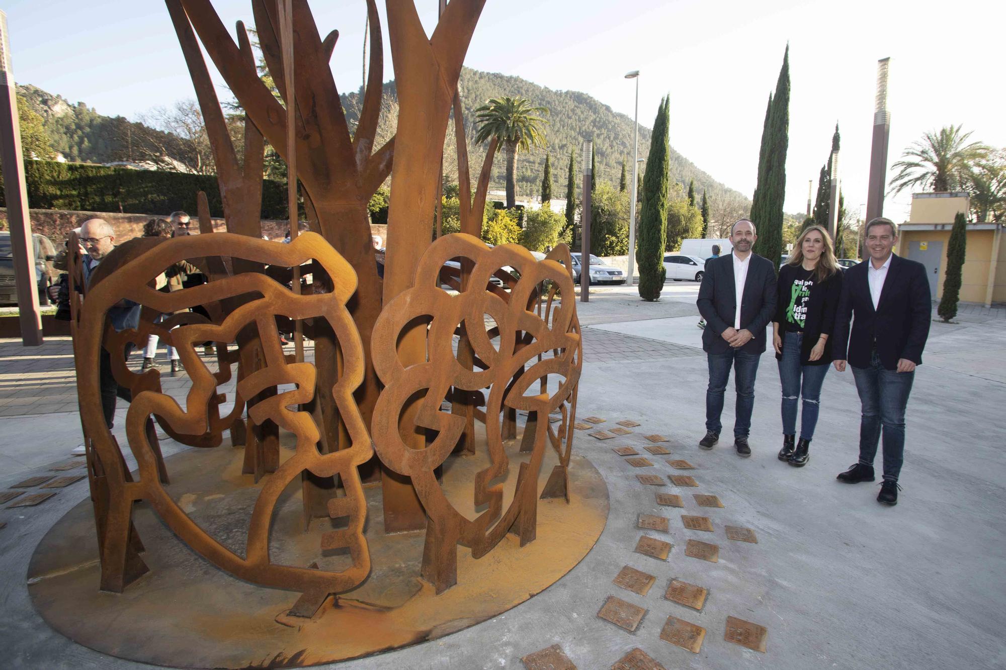 Xàtiva inaugura un nuevo espacio memorial para recordar a las víctimas de la guerra civil y el franquismo