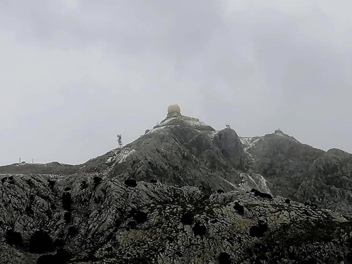 Primeros copos de nieve en el Puig Major (Mallorca)
