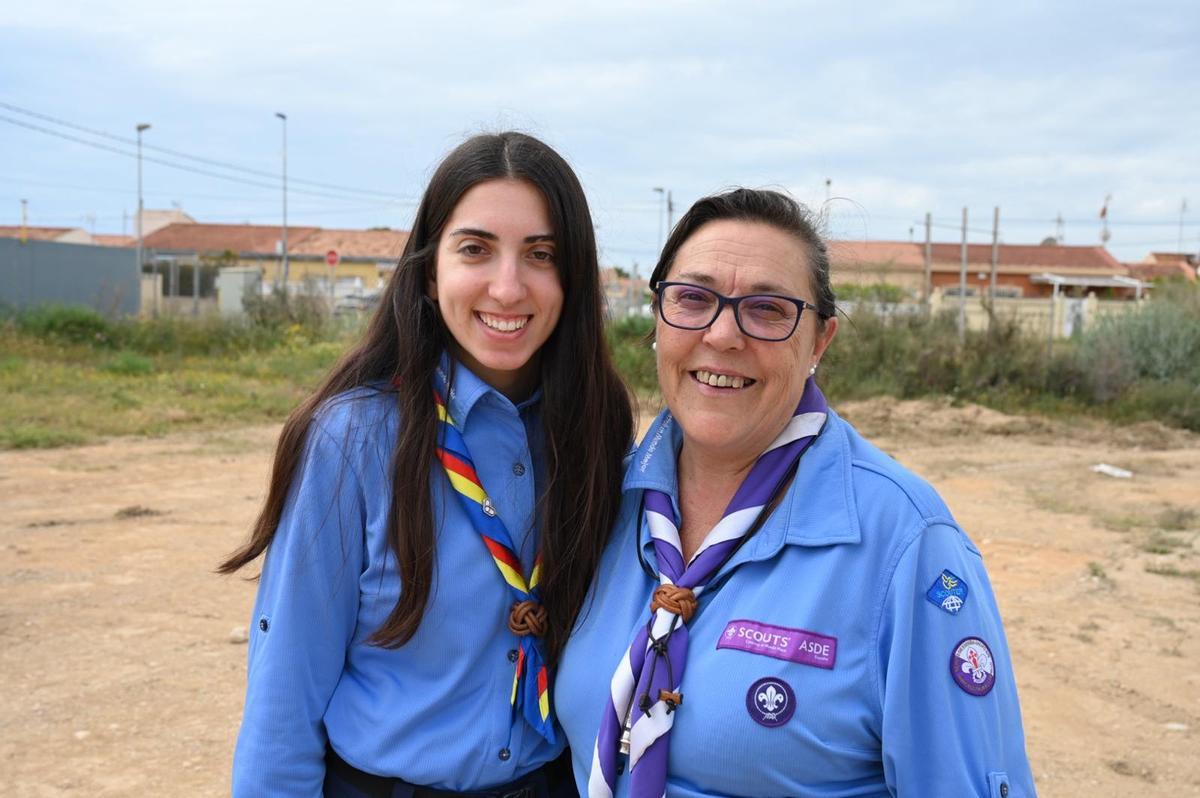 Una marea azul del uniforme scouts inunda El Campello transmitiendo valores y respeto al medio ambiente