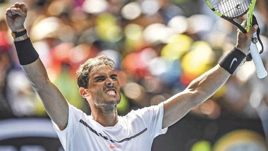 Nadal celebra su victoria en tres sets sobre Mayer en poco más de dos horas.