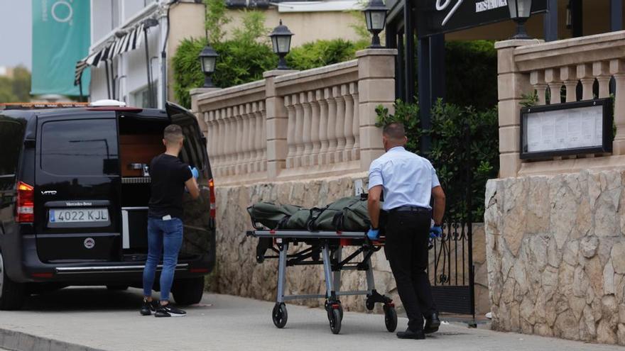 Un fallecido al precipitarse de un tercer piso en Cas Català