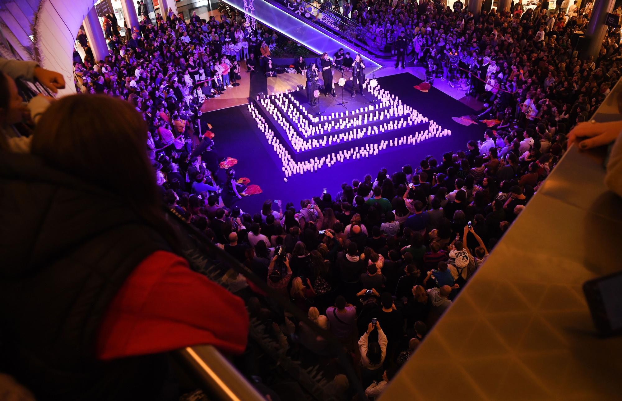 Las Tanxugueiras inauguran la Navidad en Marineda City