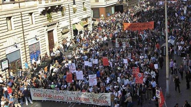 Más de 200.000 personas marchan en Roma contra las élites políticas y ...