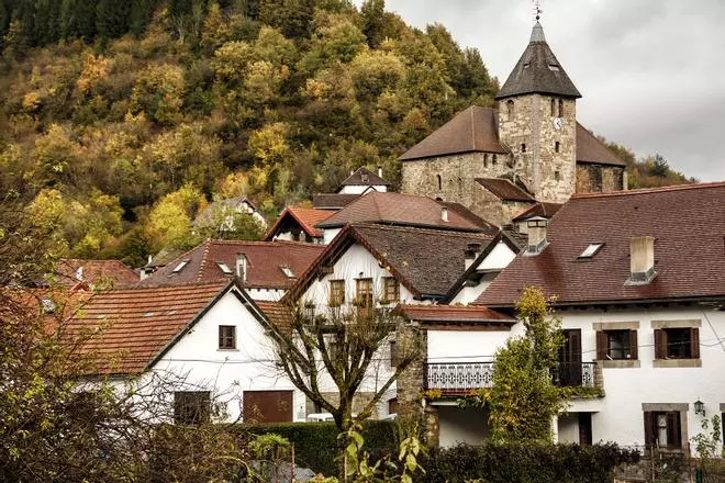 El pueblo más bonito al que viajar en diciembre está en Navarra