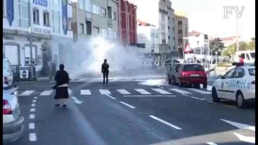 Un 'géiser" en pleno centro de O Grove