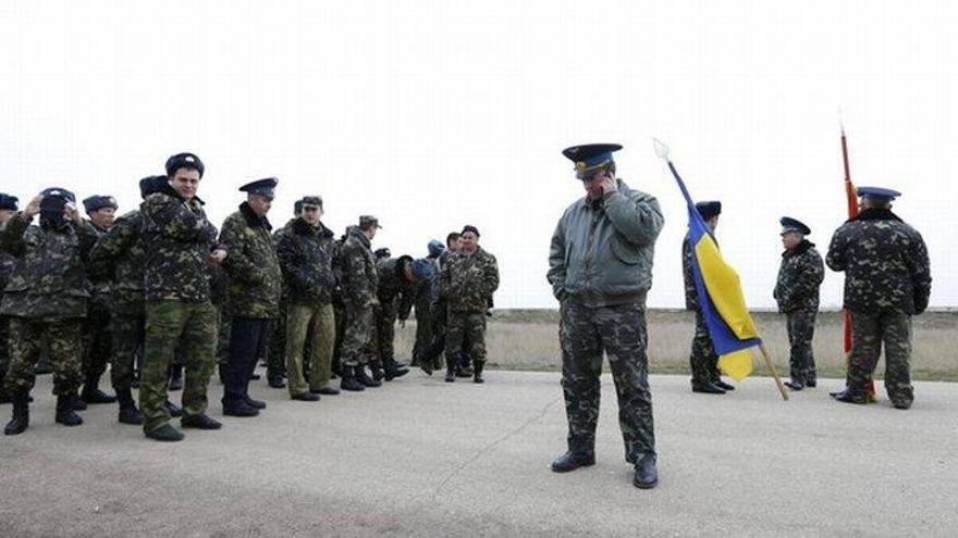 Ucrania ordena el repliegue de todas sus tropas en Crimea