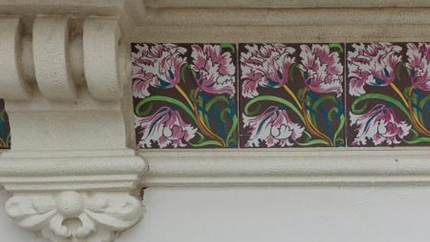 Azulejos originales descubiertos durante la limpieza. | // FDV