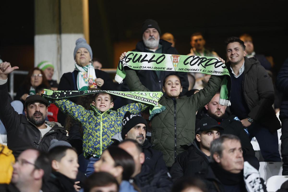 Córdoba CF-Burgos | Las imágenes de la afición en El Arcángel