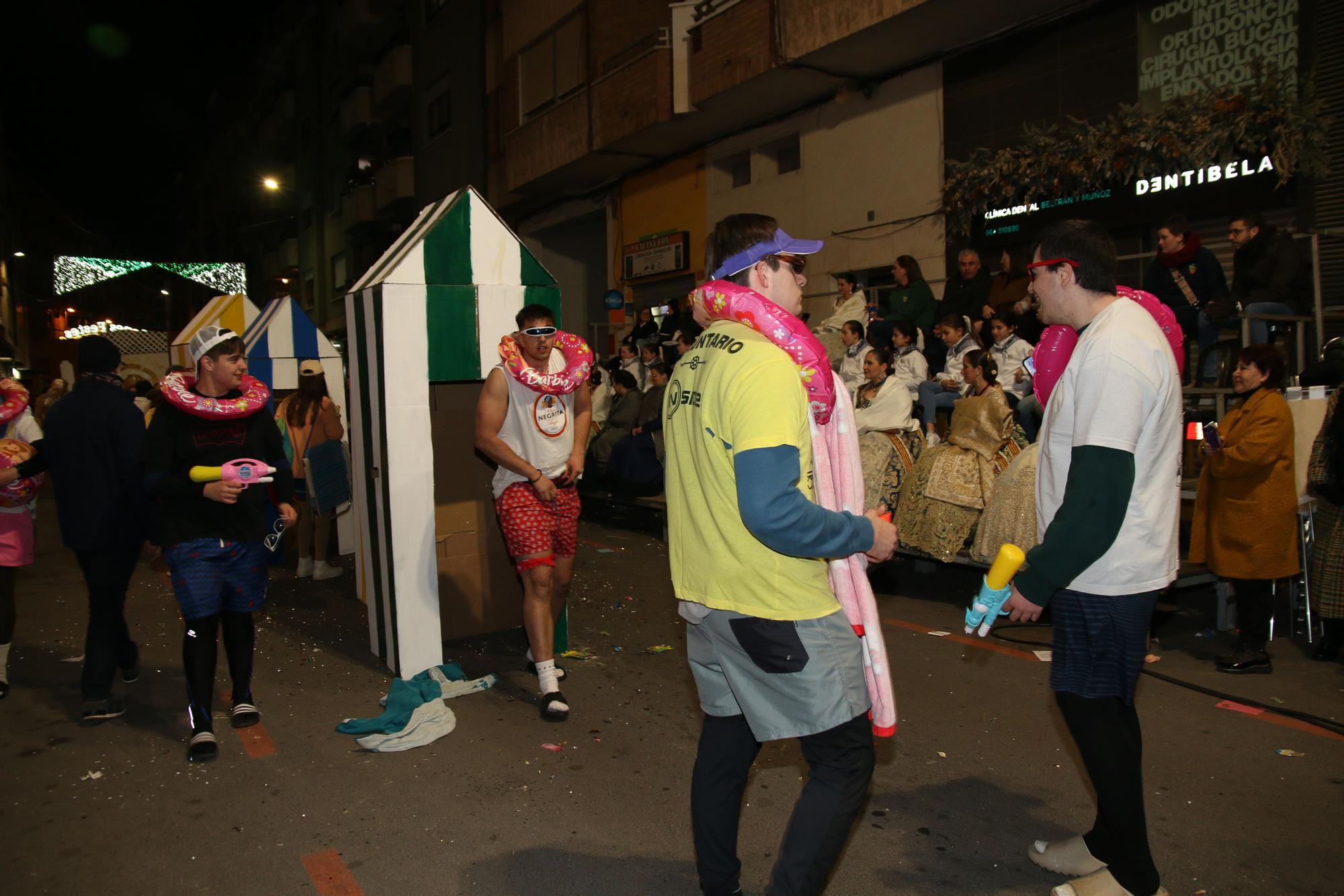 FOTOGALERÍA I La cabalgata del Ninot de Burriana, en imágenes