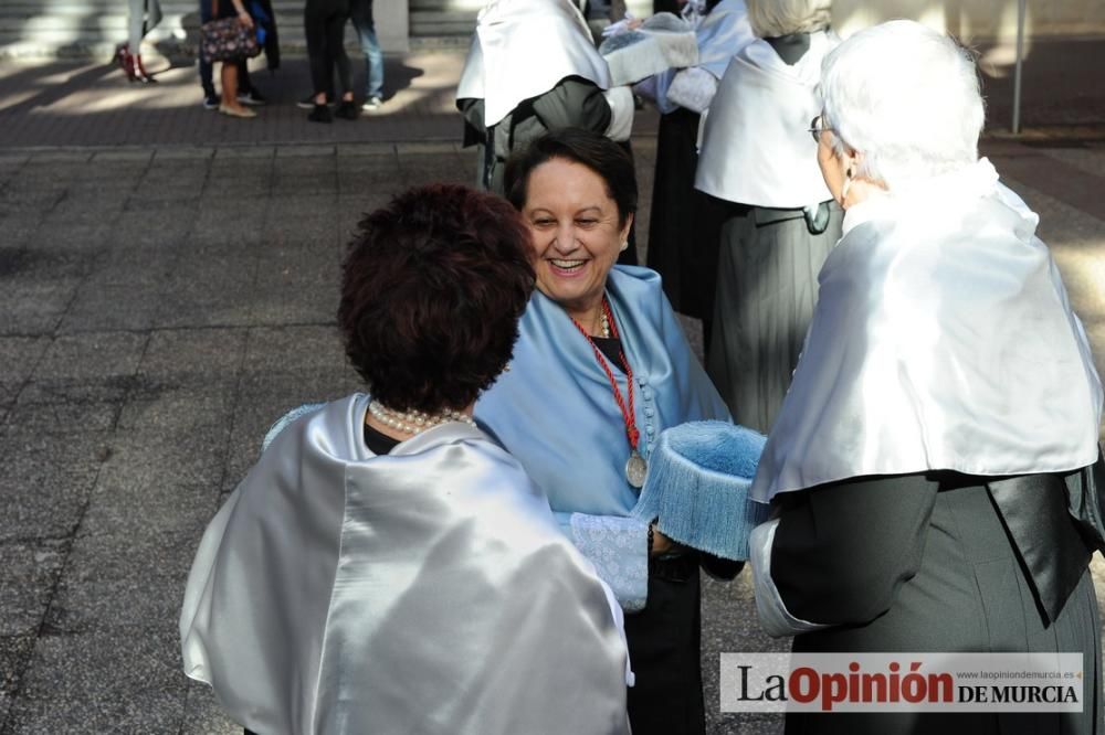 Rosamaría Alberdi, primera enfermera doctora honoris causa de España por la UMU