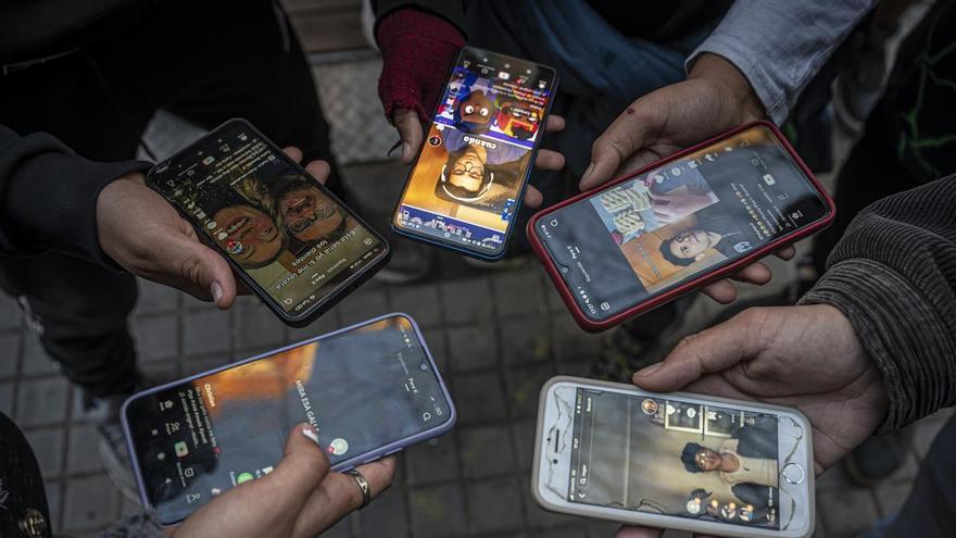 Más del 90% los adultos apoyan fijar una edad mínima para acceder a las redes sociales