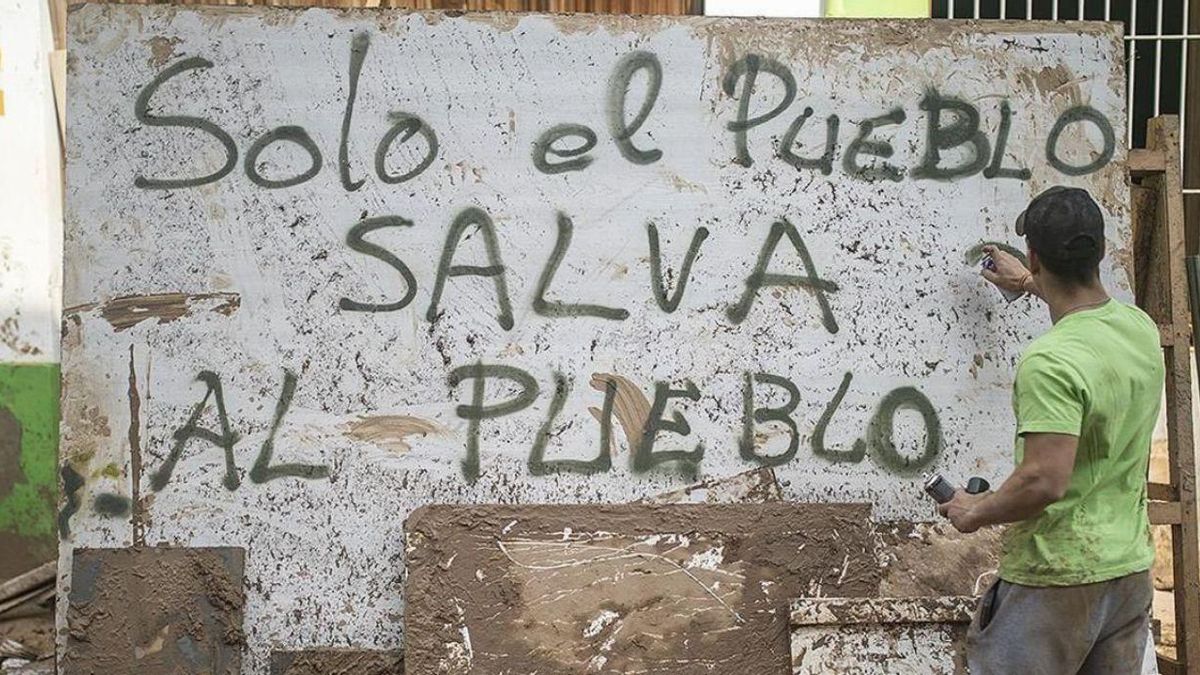 Un grafiti en Algemesí (Valencia), en honor a la solidaridad de los voluntarios por la dana.