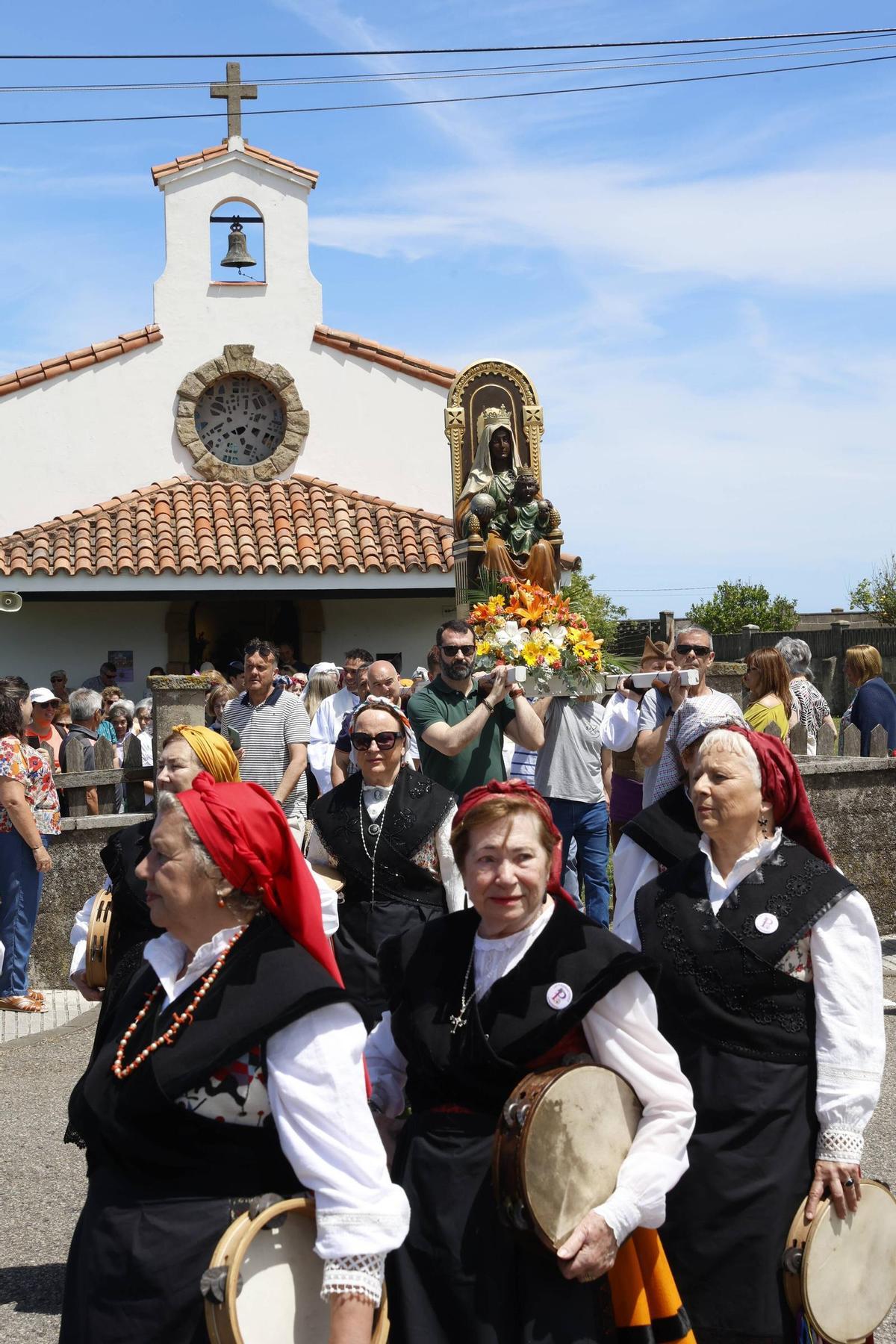 La procesión de la Virgen de La Providencia en Gijón, en imágenes