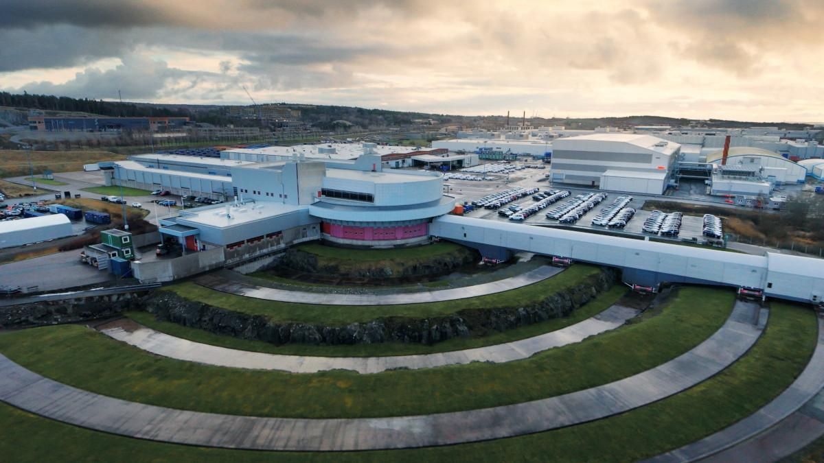 Volvo se convierte en la primera marca en introducir el cinturón de seguridad multiadaptativo